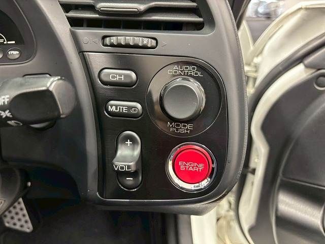 HONDA S2000 2008 Image 31