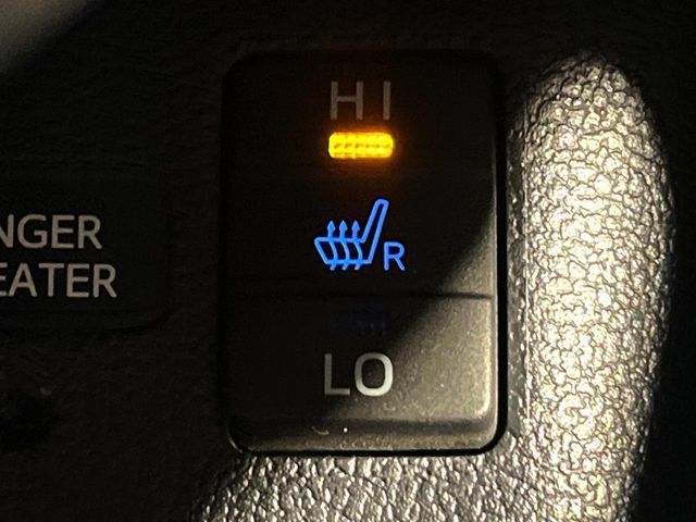 TOYOTA PRIUS 2017 Image 31