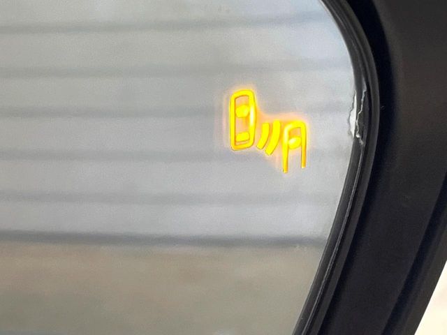 TOYOTA PRIUS 2017 Image 31