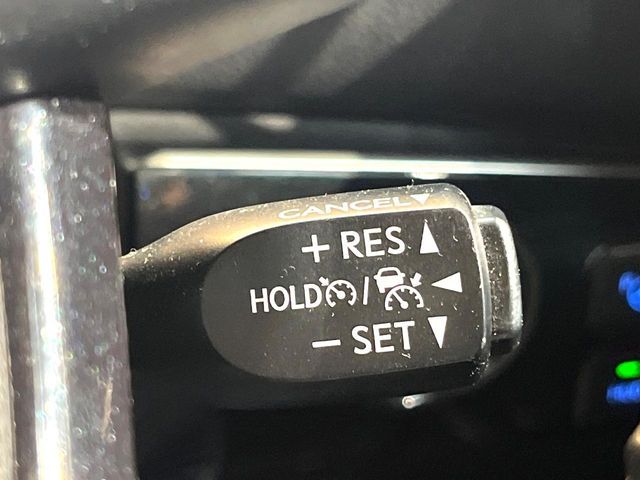 TOYOTA PRIUS 2017 Image 31