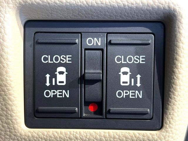 HONDA N BOX 2020 Image 31