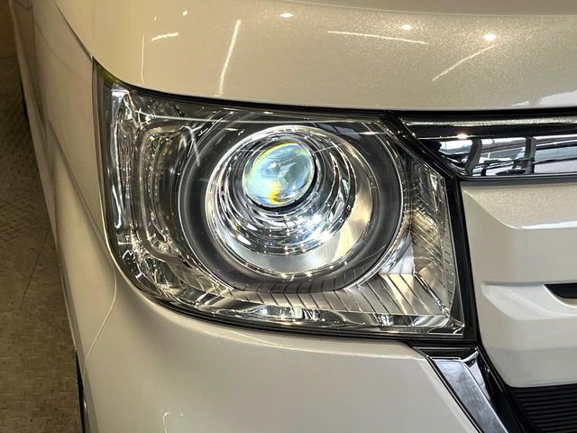 HONDA N BOX 2020 Image 31