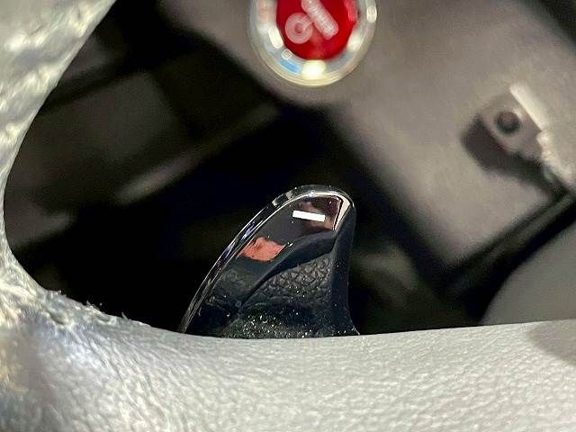 HONDA VEZEL HYBRID 2015 Image 31