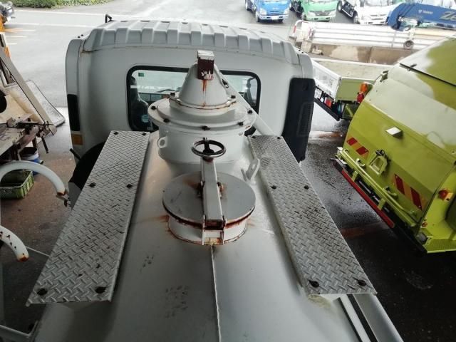 ISUZU FORWARD 2011 Image 31