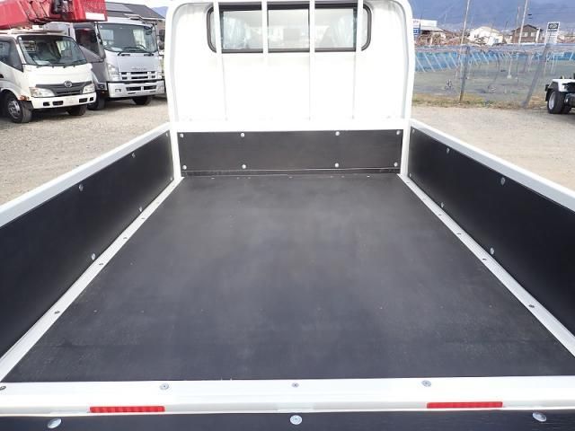 MITSUBISHI CANTER 2025 Image 31