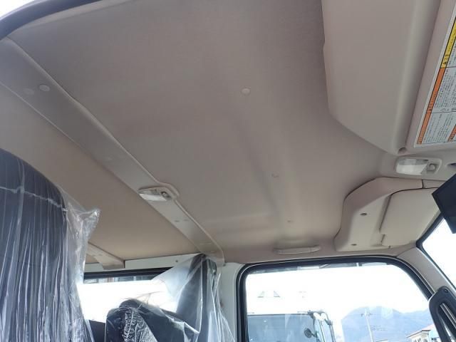 MITSUBISHI CANTER 2025 Image 31