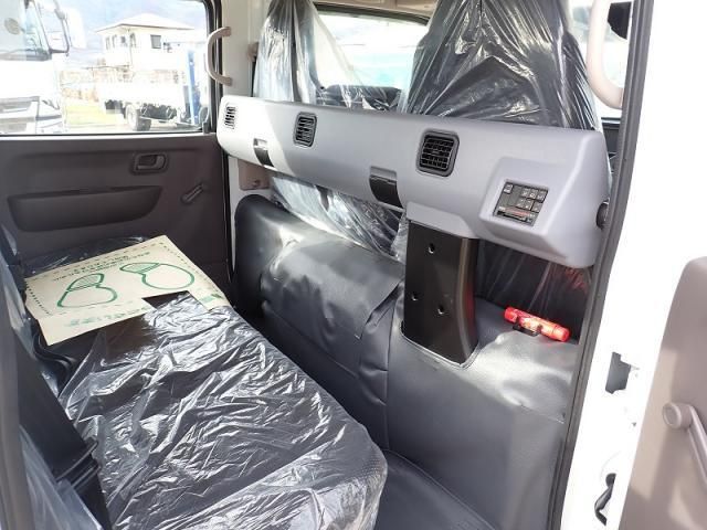 MITSUBISHI CANTER 2025 Image 31