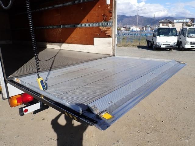 HINO DUTRO 2014 Image 31