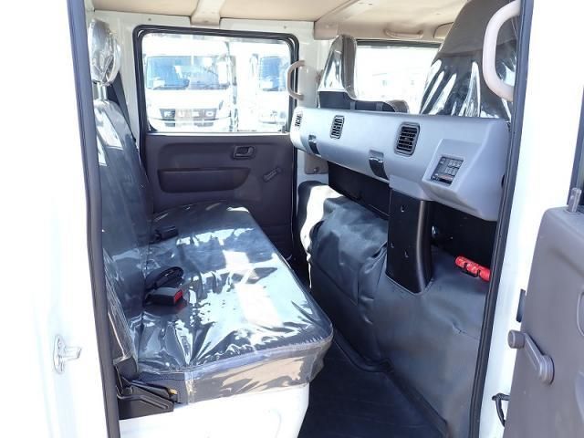 MITSUBISHI CANTER 2025 Image 31