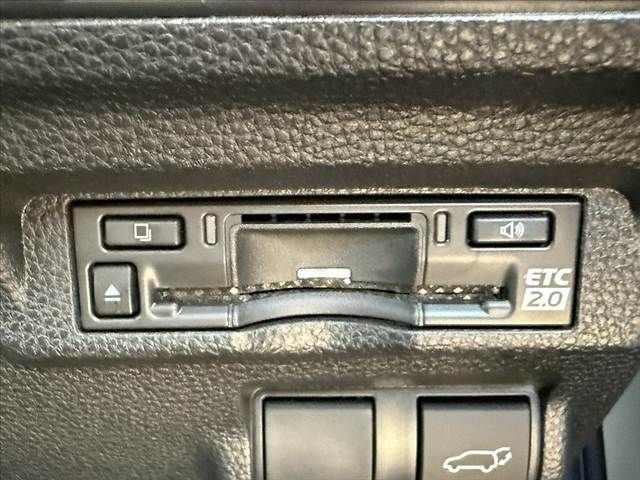 TOYOTA COROLLA CROSS HYBRID 2024 Image 31