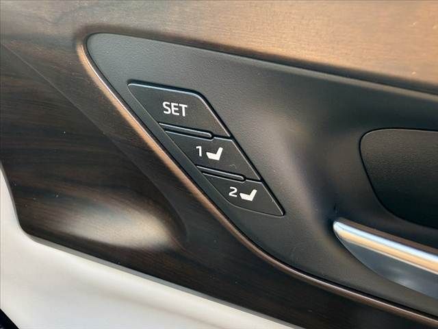 TOYOTA CROWN SEDAN HYBRID 2021 Image 31