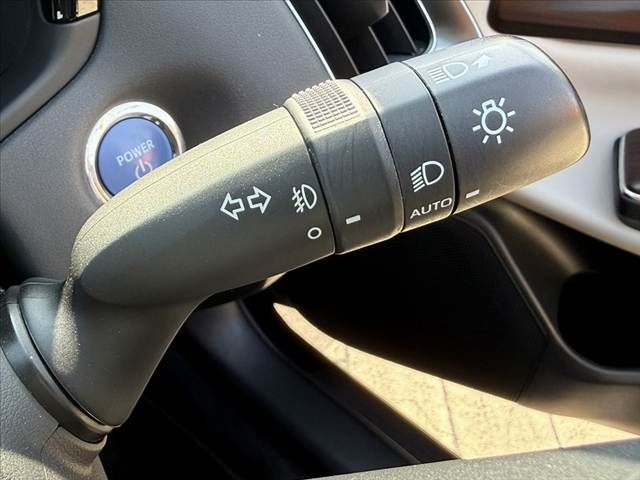 TOYOTA CROWN SEDAN HYBRID 2021 Image 31