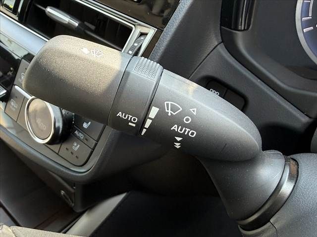 TOYOTA CROWN SEDAN HYBRID 2021 Image 31