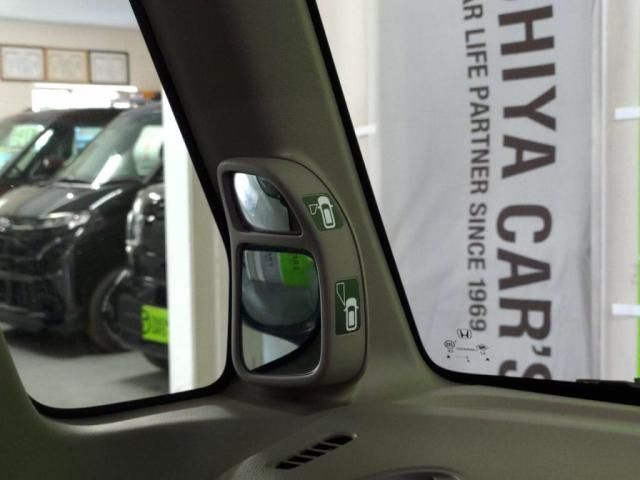 HONDA N BOX 2015 Image 31