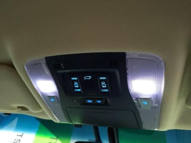 TOYOTA ALPHARD 2015 Image 31