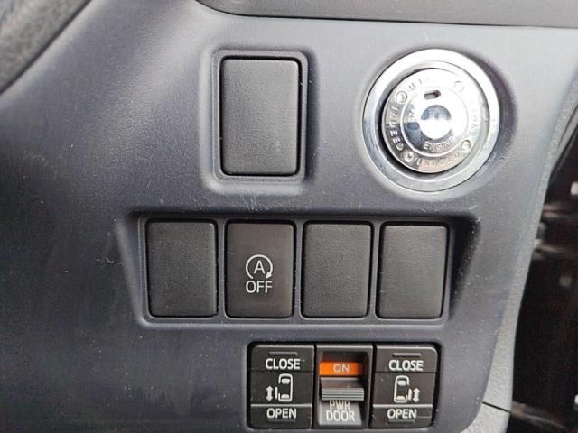 TOYOTA VOXY 2015 Image 31