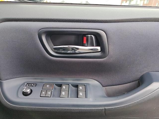 TOYOTA VOXY 2015 Image 31