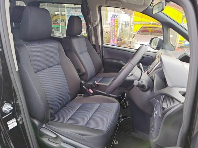 TOYOTA VOXY 2015 Image 31