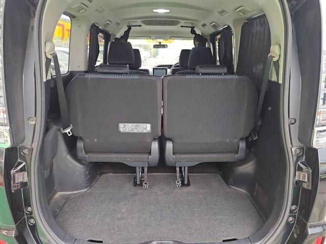 TOYOTA VOXY 2015 Image 31