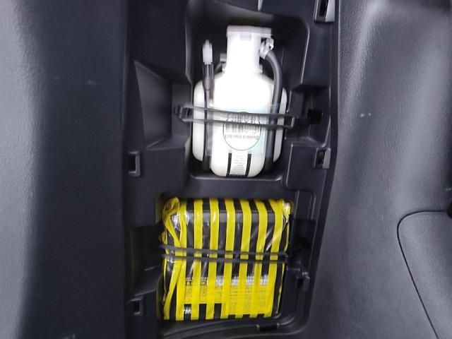 TOYOTA VOXY 2015 Image 31