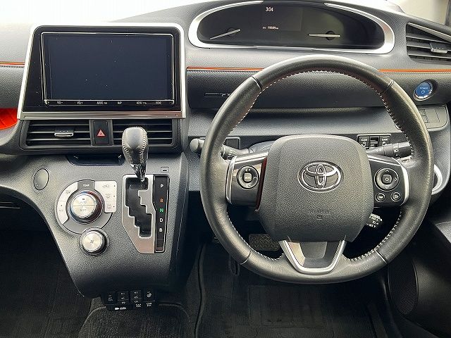TOYOTA SIENTA HYBRID 2021 Image 31