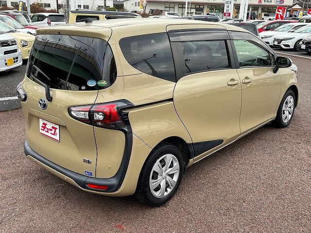TOYOTA SIENTA HYBRID 2021 Image 31