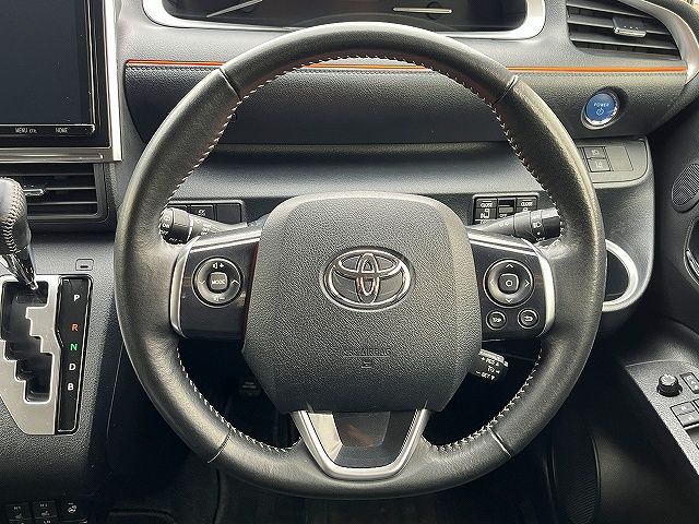 TOYOTA SIENTA HYBRID 2021 Image 31