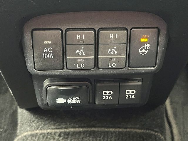 TOYOTA SIENTA HYBRID 2021 Image 31