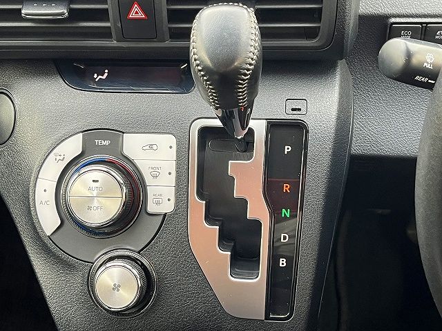 TOYOTA SIENTA HYBRID 2021 Image 31