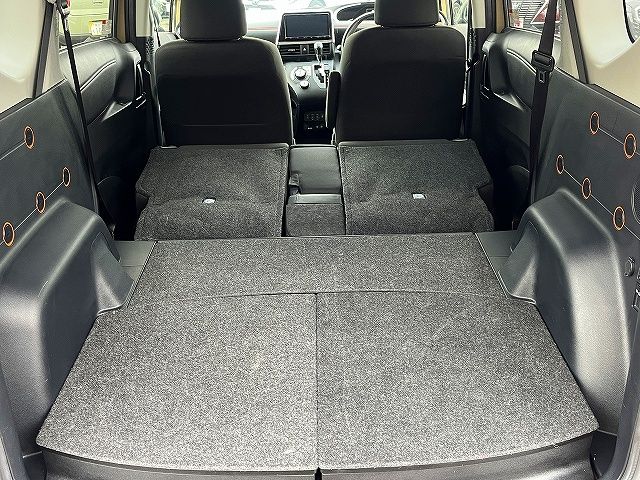 TOYOTA SIENTA HYBRID 2021 Image 31