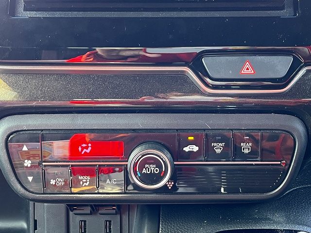 HONDA N BOX CUSTOM 2019 Image 31