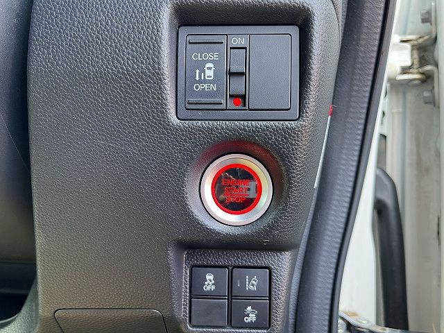 HONDA N BOX CUSTOM 2019 Image 31