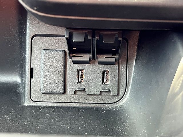 HONDA N BOX CUSTOM 2019 Image 31