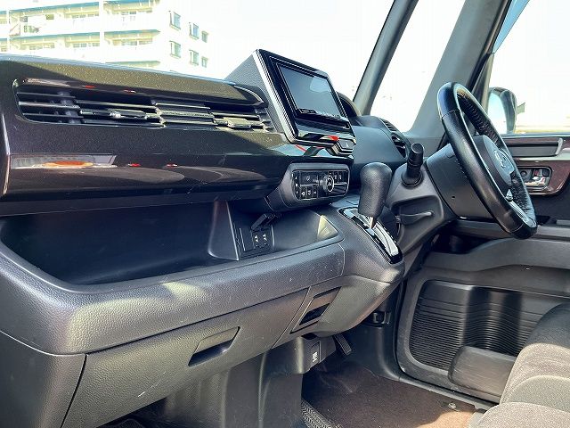 HONDA N BOX CUSTOM 2019 Image 31