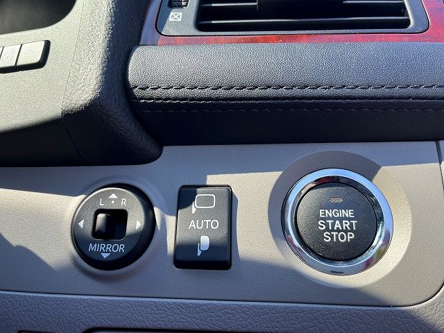 TOYOTA CROWN SEDAN 2008 Image 31