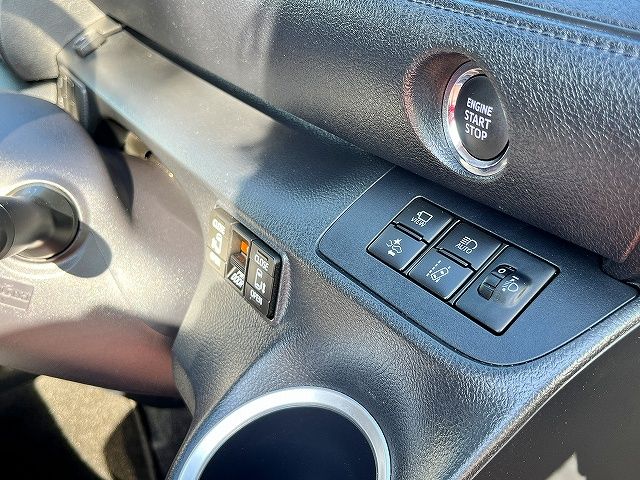 TOYOTA SIENTA 2021 Image 31