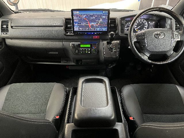 TOYOTA HIACE VAN 2WD 2022 Image 31