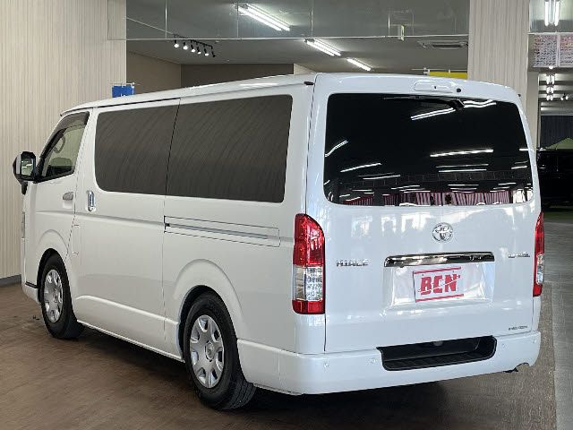 TOYOTA HIACE VAN 2WD 2022 Image 31
