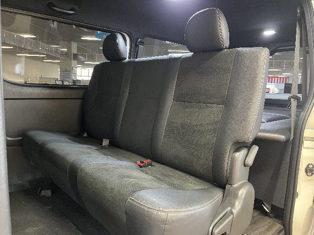 TOYOTA HIACE VAN 2WD 2022 Image 31