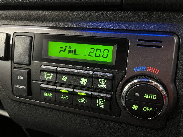 TOYOTA HIACE VAN 2WD 2022 Image 31