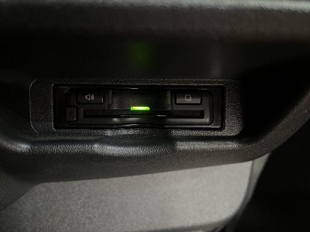 TOYOTA HIACE VAN 2WD 2022 Image 31