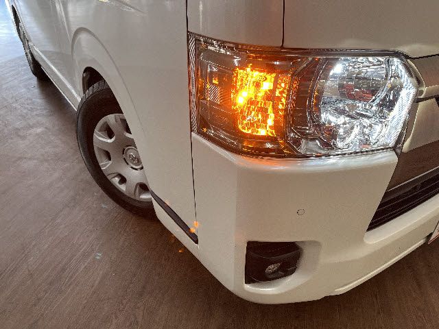 TOYOTA HIACE VAN 2WD 2022 Image 31