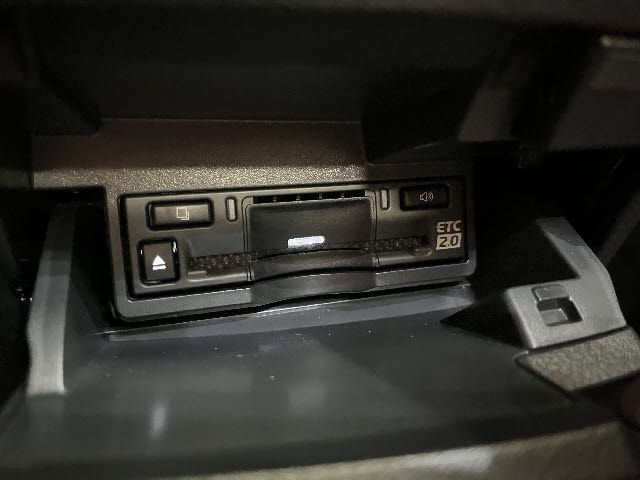 TOYOTA LEXUS ES300H 2022 Image 31