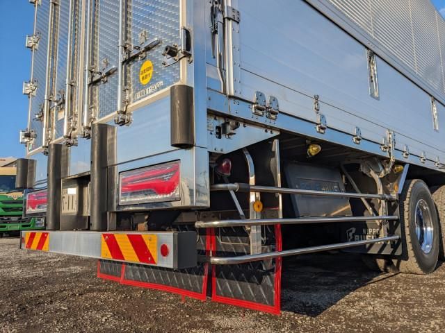 NISSAN DIESEL QUON 2021 Image 31