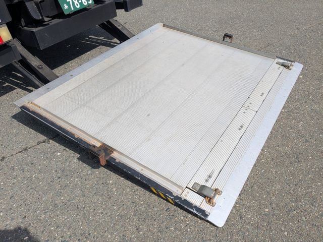 MITSUBISHI CANTER 2018 Image 31