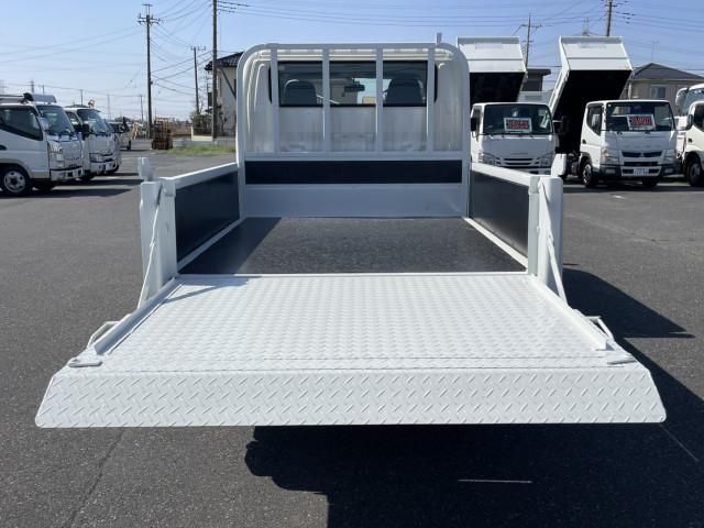 HINO DUTRO 2018 Image 31