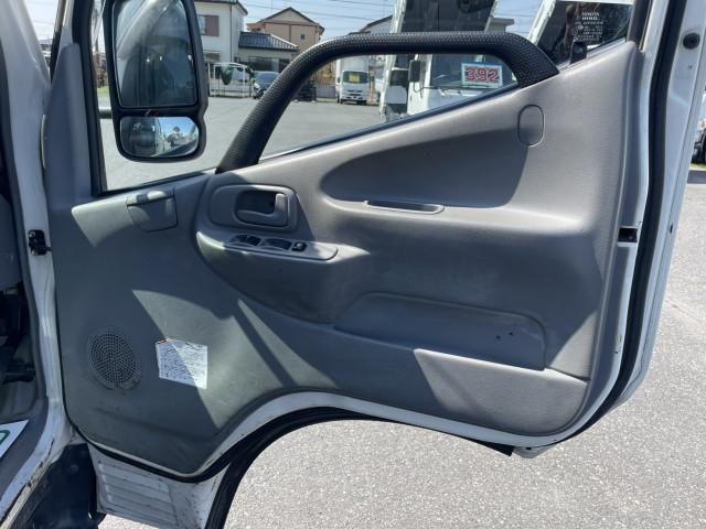 HINO DUTRO 2018 Image 31