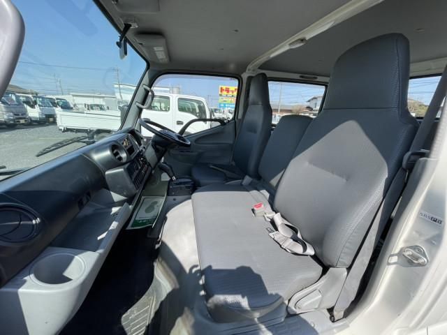 HINO DUTRO 2018 Image 31