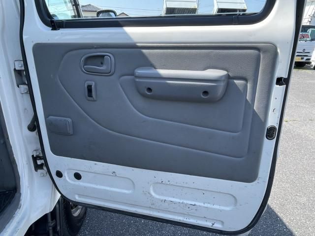 HINO DUTRO 2018 Image 31