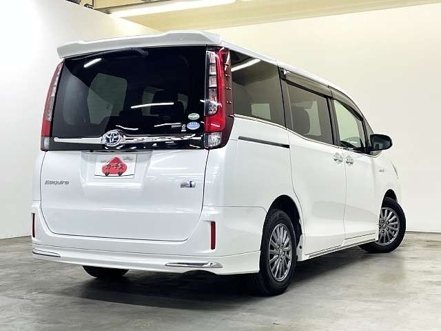 TOYOTA ESQUIRE HYBRID 2015 Image 31